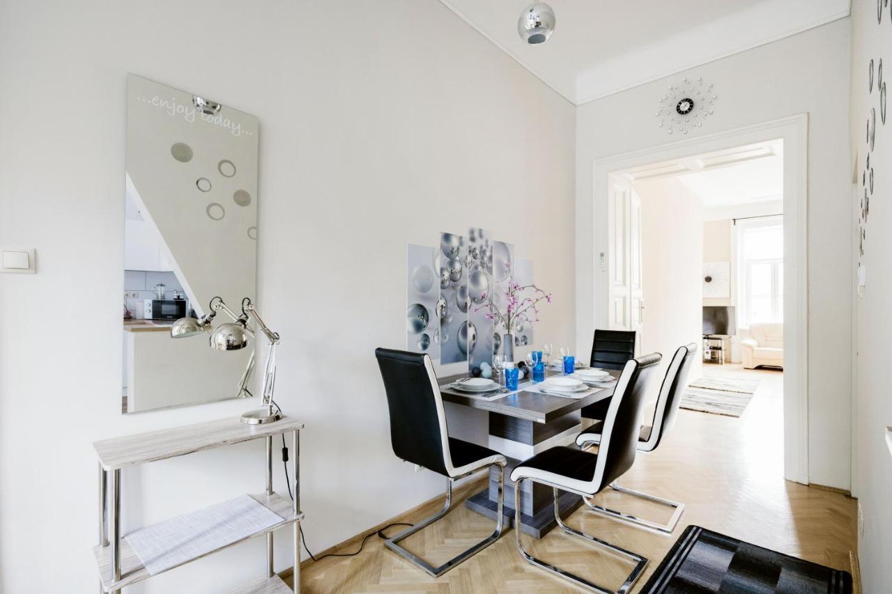Bubbles Apartment Budapest Esterno foto