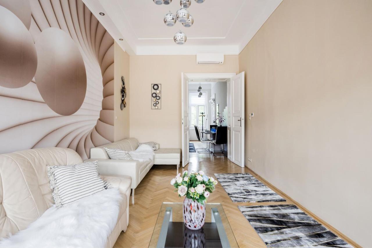Bubbles Apartment Budapest Esterno foto